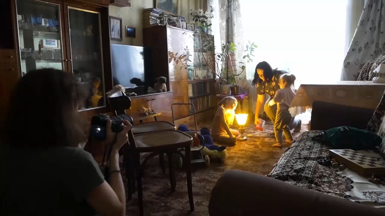 Съемка интерьера. Молодежные съемки. Не постановка реальные съемки. Театральная группа non амплуа магнитогорск. Дэниел рэдклифф на съемочной площадке.