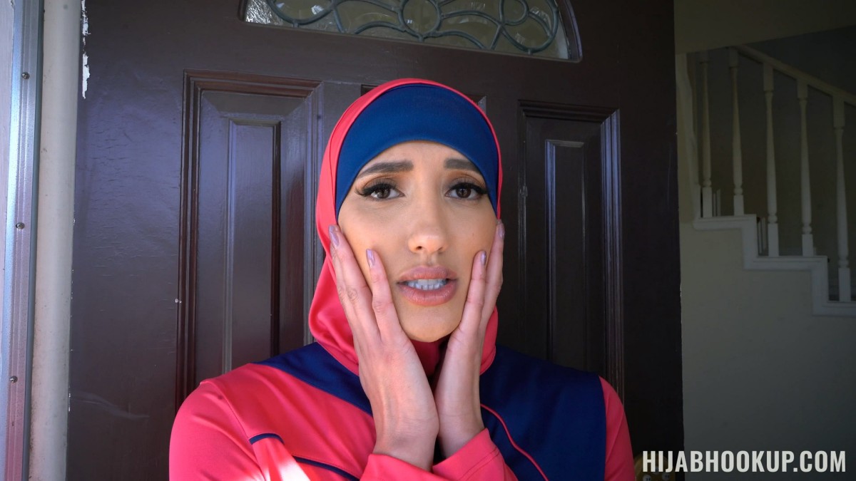 [HijabHookup.com / TeamSkeet.com] Chloe Amour (House of Haram) [2021-05-16, All Sex, Hardcore, POV, Facial, Arab Girls, Hijab Hookup, 1080p]
